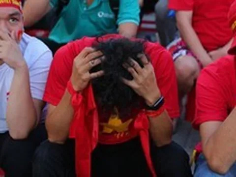 CĐV ở TP.HCM thẫn thờ khi U22 Việt Nam dừng chân tại bán kết SEA Games 32