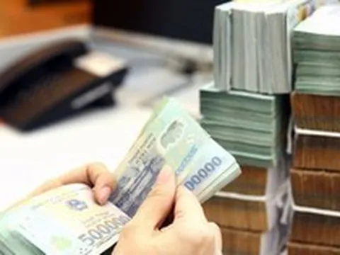 Tăng mức lương cơ sở lên 1,8 triệu đồng/tháng từ ngày 1/7/2023