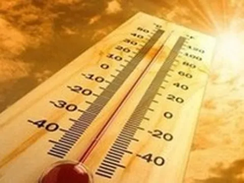 Nắng nóng có nơi 38 độ C ở Bắc Bộ và Trung Bộ
