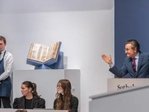 Kinh thánh tiếng Do Thái cổ nhất thế giới được bán với giá 38,1 triệu USD