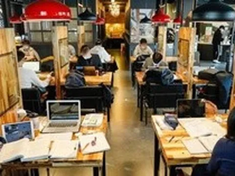 Ngán ngẩm với khách ngồi ''dai'', quán cà phê tìm mọi cách đuổi khéo