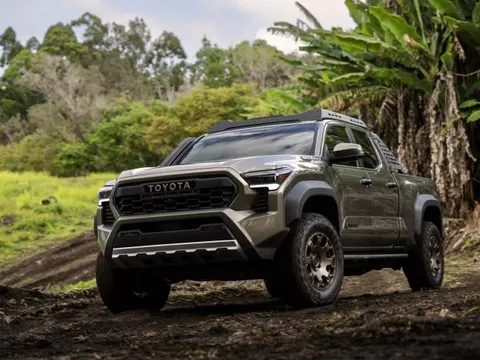 Ra mắt Toyota Tacoma 2024 - Bản xem trước của Hilux và Fortuner thế hệ mới sẽ bán tại Việt Nam