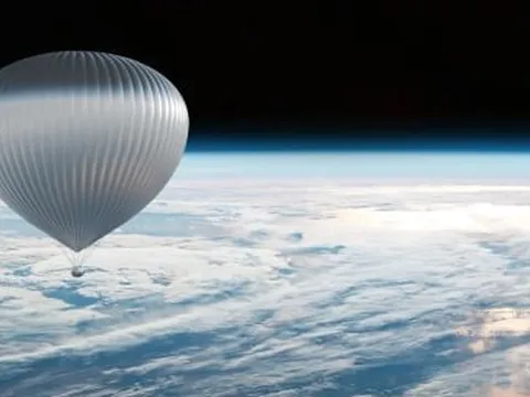 Ăn tối ngoài không gian chỉ với 130.000 USD