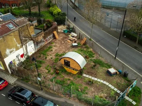 28 tuổi vẫn chưa có tiền mua nhà, người đàn ông biến "nơi chứa rác" thành căn hộ: Chỉ tốn khoảng 120 triệu, cực tiết kiệm điện