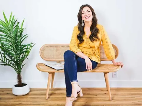 Bỏ việc ở tuổi ít ai dám làm, người phụ nữ U50 chia sẻ bí quyết kiếm gần trăm tỷ đồng: "Tôi từng khóc suốt 1 tuần nhưng đã vượt qua khi học được điều này"