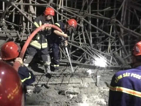 Đà Nẵng: Sập giàn giáo công trình xây dựng, 5 người thương vong