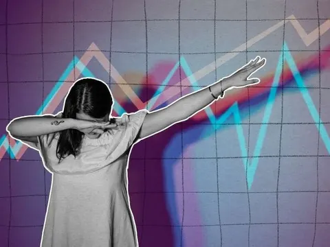 Tuổi 21 tôi đầu tư chứng khoán để có tiền...đi du lịch: Chủ yếu xin lời khuyên từ cha mẹ, trích 60% thu nhập vào các quỹ