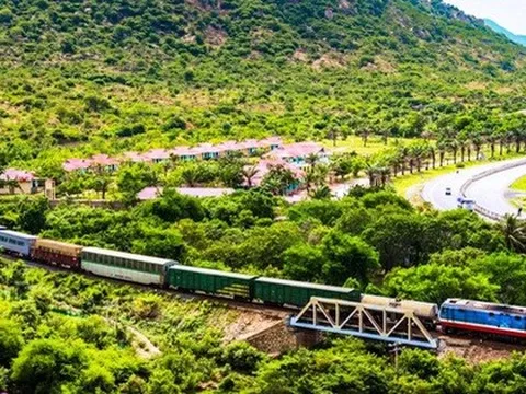 Đường sắt Bắc - Nam đứng đầu các hành trình du lịch bằng tàu ngoạn mục nhất thế giới