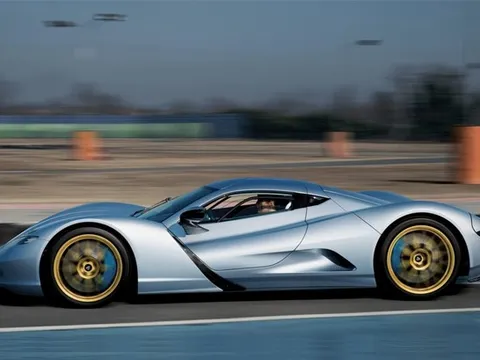 Siêu xe điện phá vỡ kỷ lục tốc độ, trên 318 km/h