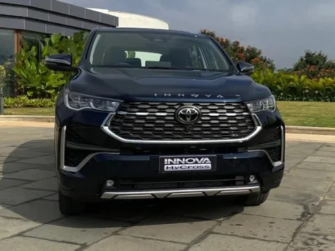 Toyota Innova 2023 xuất sang Việt Nam dễ tăng giá: Bản rẻ nhất trước thuế từ 765 triệu đồng