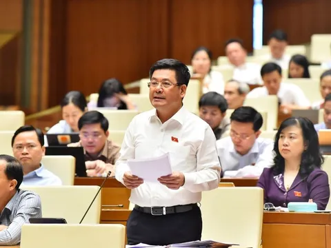 Bộ trưởng Bộ Công Thương nói về vấn đề nhập khẩu điện khi 'thừa' điện năng lượng tái tạo