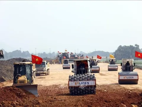 Gấp rút hoàn thành cao tốc Bắc - Nam từ Thanh Hóa đi Nghệ An trước 2/9