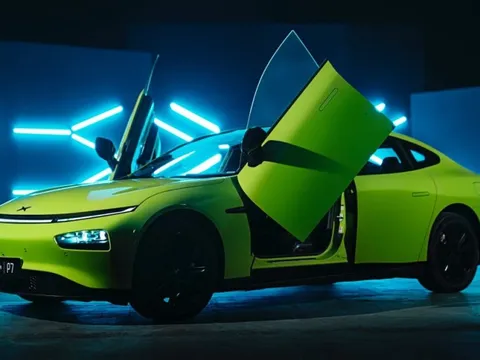 Kết buồn của ‘chiến thần’ xe điện Trung Quốc: Từng ‘quyết chiến’ với Tesla, nay doanh thu giảm 50%, ông chủ mất 75% khối tài sản, vì đâu nên nỗi?