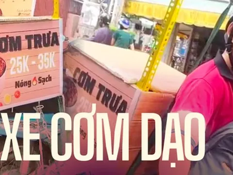 Anh chàng từng học đầu bếp ở Hàn Quốc tự nấu cơm trưa chạy đi bán dạo cho dân văn phòng khắp trung tâm TP.HCM