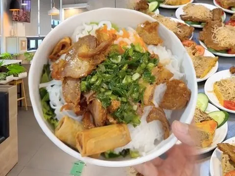 Một công ty có bữa trưa căng-tin siêu chất lượng, giá rẻ hơn 1 ly trà sữa