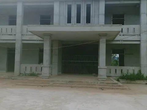 Lãnh đạo 1 ban quản lý dự án ở Quảng Nam "bắt tay" thế nào với doanh nghiệp?
