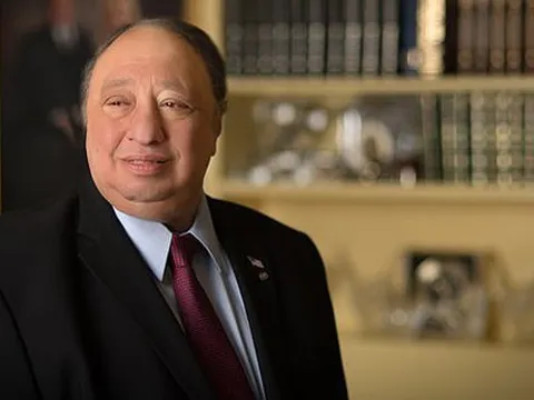 Lời khuyên của tỷ phú Mỹ dành cho người trẻ: Nếu cứ lướt TikTok suốt ngày chỉ có thất bại thôi!