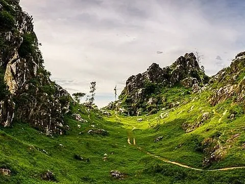 Phát hiện một “Hà Giang thu nhỏ” ngay gần Hà Nội: Các tín đồ leo núi nhất định không nên bỏ qua