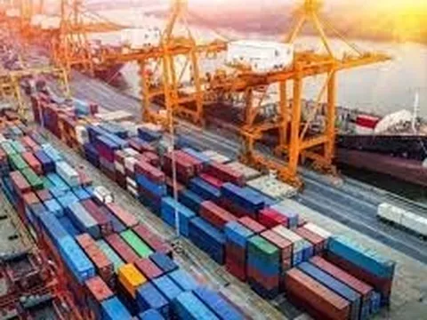 Xuất nhập khẩu của Việt Nam lao dốc