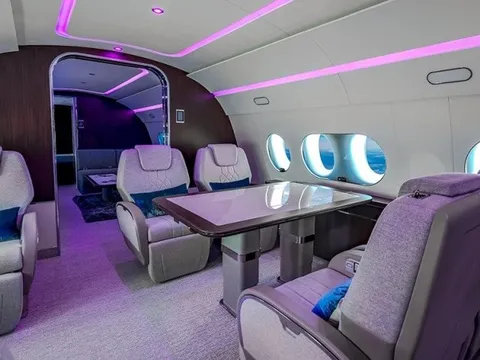 Có tiền như hội người giàu Dubai: Ở "khách sạn biết bay", hễ lên là được cấp ngay iPad Pro, chi phí mới là bất ngờ nhất