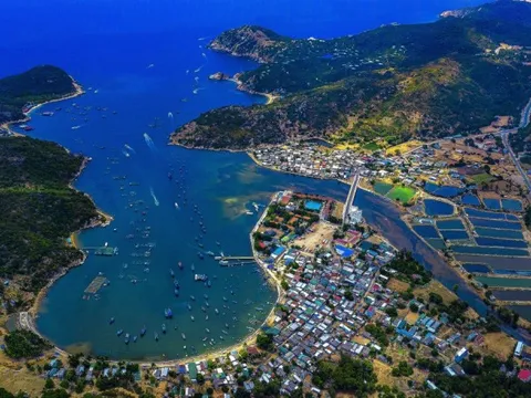 Tỉnh ‘nắng như phang, gió như rang’, vừa được quy hoạch sân bay, có kinh tế tăng trưởng cao hơn 4/5 thành phố thuộc trung ương