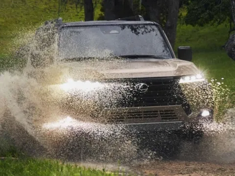 Lexus hé lộ hình ảnh GX và TX 2024 ngay trước thềm ra mắt
