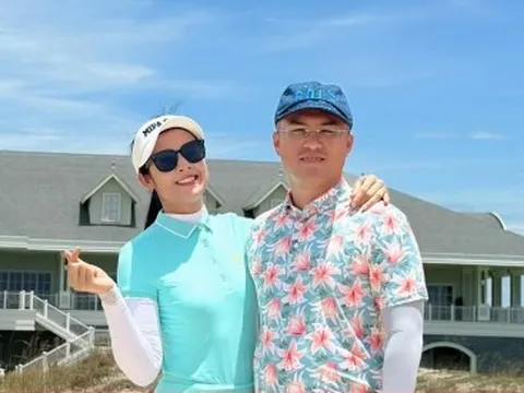 Hoa hậu Ngọc Hân hiếm hoi cho chồng kém tuổi 'lên sóng'