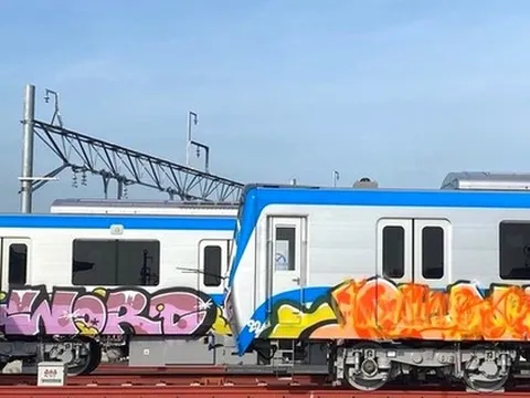 Bất ngờ thông tin thủ phạm vẽ bậy lên đoàn tàu Metro