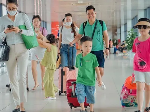 Bất ngờ với lượng khách bay qua Nội Bài những ngày đầu hè