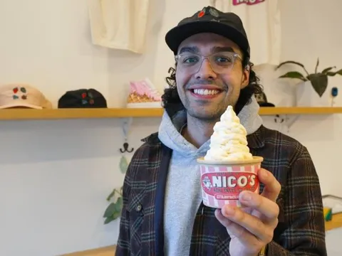 Chàng trai 23 tuổi mở ‘đế chế’ kinh doanh kem doanh thu 15 tỷ đồng/năm: Không học đại học, lấy tiền tiết kiệm, đầu tư cổ phiếu và vay mượn họ hàng để làm vốn