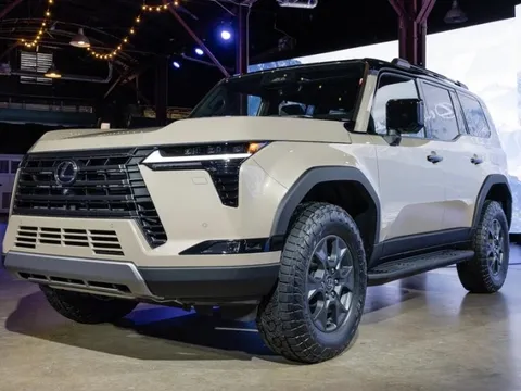 Ảnh thực tế Lexus GX 2024 vừa ra mắt, xứng đáng là 'hàng hot' được khách Việt mong chờ