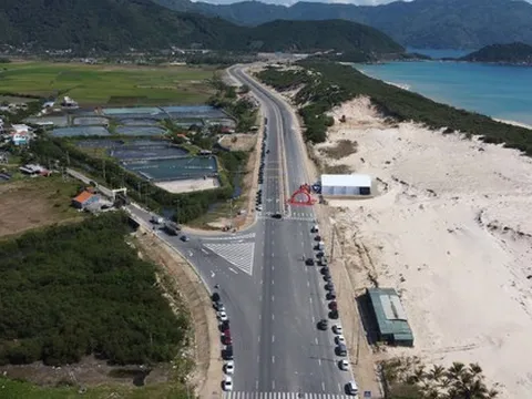 Đầu tư mạnh vào Vân Phong
