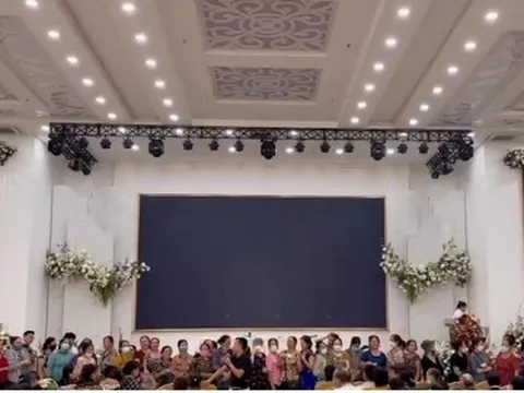 Chiêu trò tặng quà miễn phí "giăng bẫy" người già