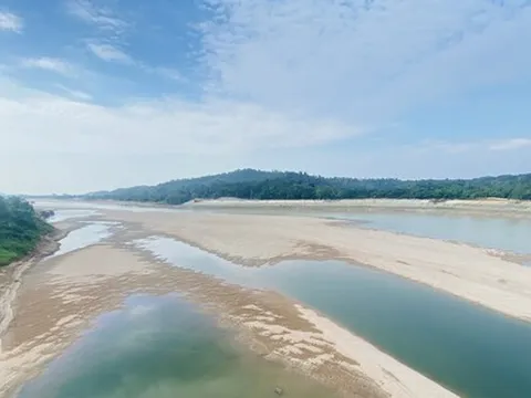 Dòng chảy đến hồ Hòa Bình giảm vào nửa cuối tháng 6