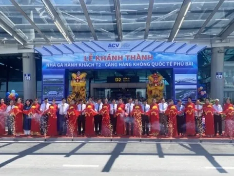 Phó Thủ tướng Trần Lưu Quang dự lễ khánh thành nhà Ga T2 cảng hàng không Phú Bài