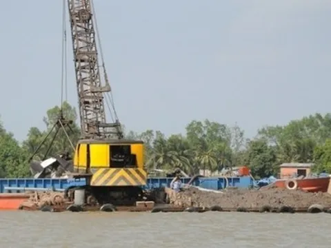 Thủ tướng ra công điện 'thúc' địa phương gỡ khó trong cung ứng vật liệu làm cao tốc