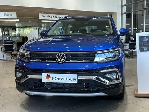 VW T-Cross bản trưng bày được giảm 244 triệu tại đại lý: Cùng cỡ Seltos nhưng đắt ngang Sorento dù giảm giá mạnh