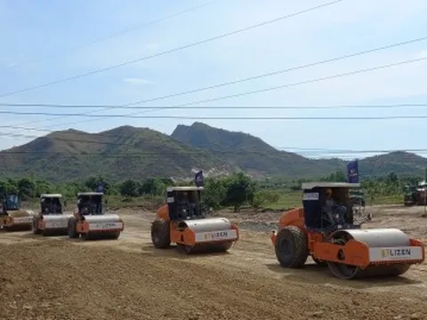 Đẩy nhanh tiến độ bàn giao mặt bằng dự án cao tốc Vân Phong - Nha Trang