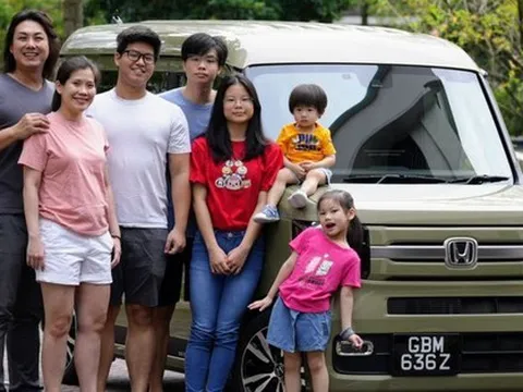 Cặp vợ chồng lái xe 25.000 km từ London về Singapore trong 100 ngày với ngân sách 2 tỷ đồng