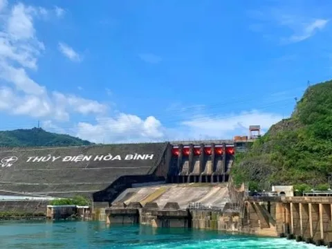 Hồ thủy điện về nhiều nước, giảm nguy cơ mất điện ở miền Bắc
