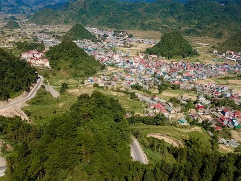 Thu phí tham quan cao nguyên đá Đồng Văn: Cần tính toán kỹ