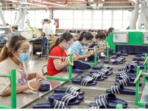 Thiếu vốn khiến nhiều DN "vay đại, vay nóng" qua lúc khó khăn
