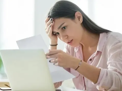 35 tuổi, tôi ôm nỗi khổ thất nghiệp: Không dám kể với ai, giả vờ đi làm nhưng thực chất ngồi Starbucks gửi CV, dùng wifi 'chùa'