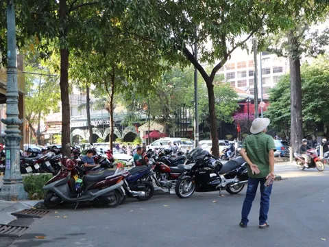 TP HCM dự kiến thu về 1.552 tỉ đồng/năm từ phí sử dụng lòng đường, vỉa hè
