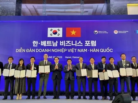 Sự quan tâm đặc biệt của 'đại bàng' Mỹ, Hàn và hàng tỷ USD chờ 'rót' vào Việt Nam