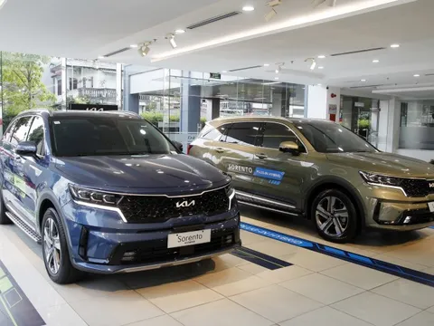 KIA giảm giá hàng loạt xe trong tháng 6