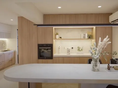 "Đánh liều" mua lại nhà cũ 45 tuổi, vợ chồng chi tiền tân trạng đẹp từng ngóc ngách