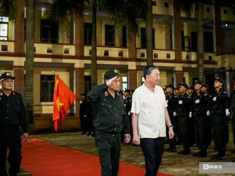 Đắk Lăk: Bộ trưởng Bộ Công an làm việc với Trung đoàn CSCĐ Tây Nguyên