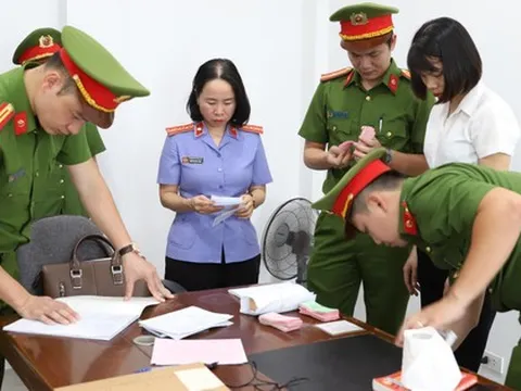 Bắt tạm giam nguyên giám đốc tài chính Công ty Vạn Xuân