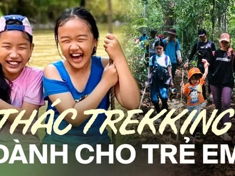 Các gia đình trẻ làm mới kỳ nghỉ hè bằng cách trekking thác Lưu Ly gần TP.HCM